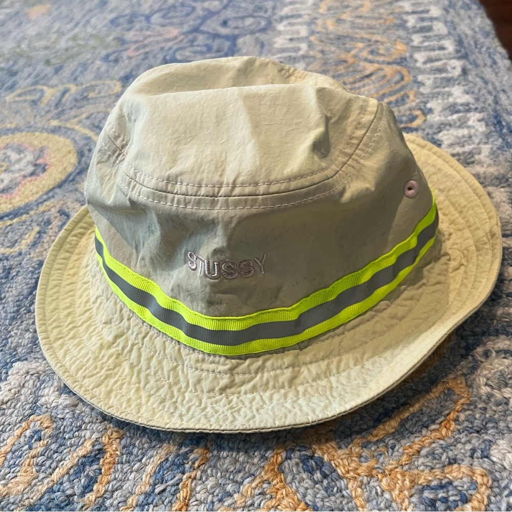 Stussy bucket hat